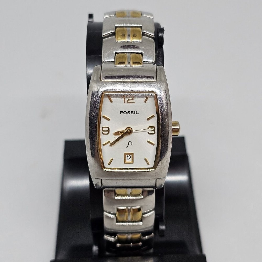 Fossil F2 Watch Women Silver Tone Rectangle Stainless ES-9556 New Battery